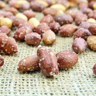 تصویر 4 از قیمت خرید بادام زمینی نمکی + فروش ویژه